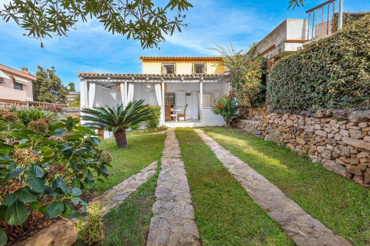 Villa Carmen Golfo Aranci Exterior photo