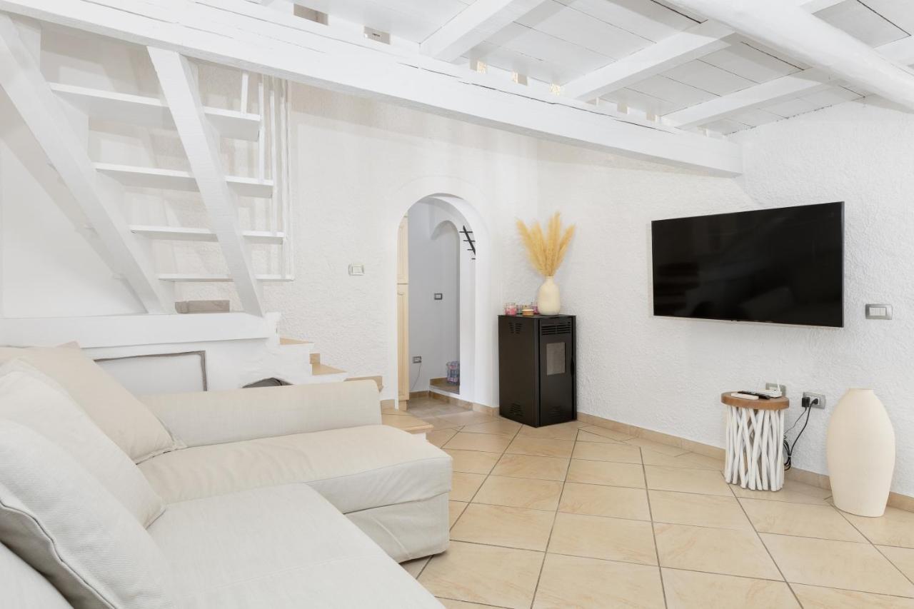 Villa Carmen Golfo Aranci Exterior photo